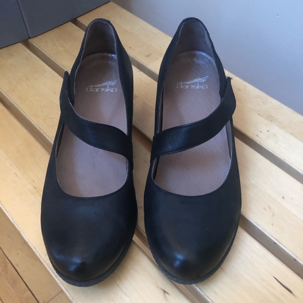 Dansko Lanie Mary Jane. Size 40. Black leather.
